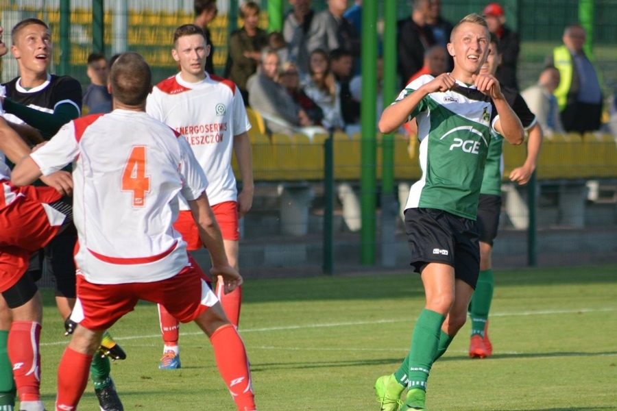 IV liga: Osiem bramek w derbach