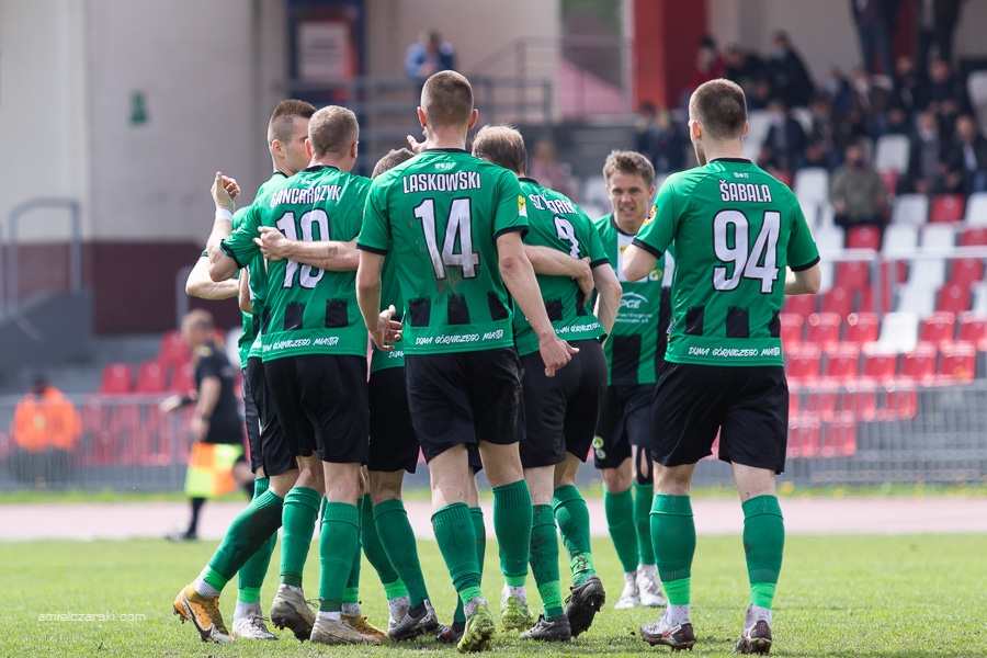 Dwie zmiany w obronie