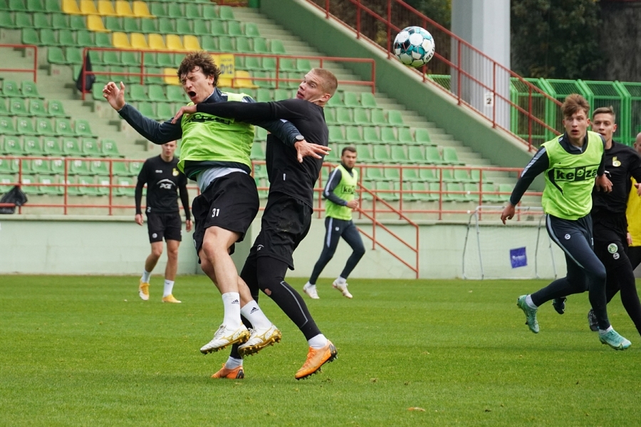 "Brunatni" pracowali na głównej